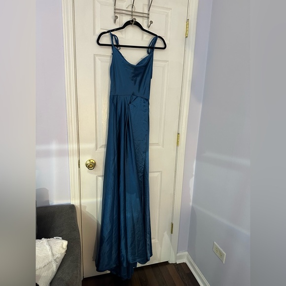 Cinderella Divine Dress (XS) - Picture 4 of 17
